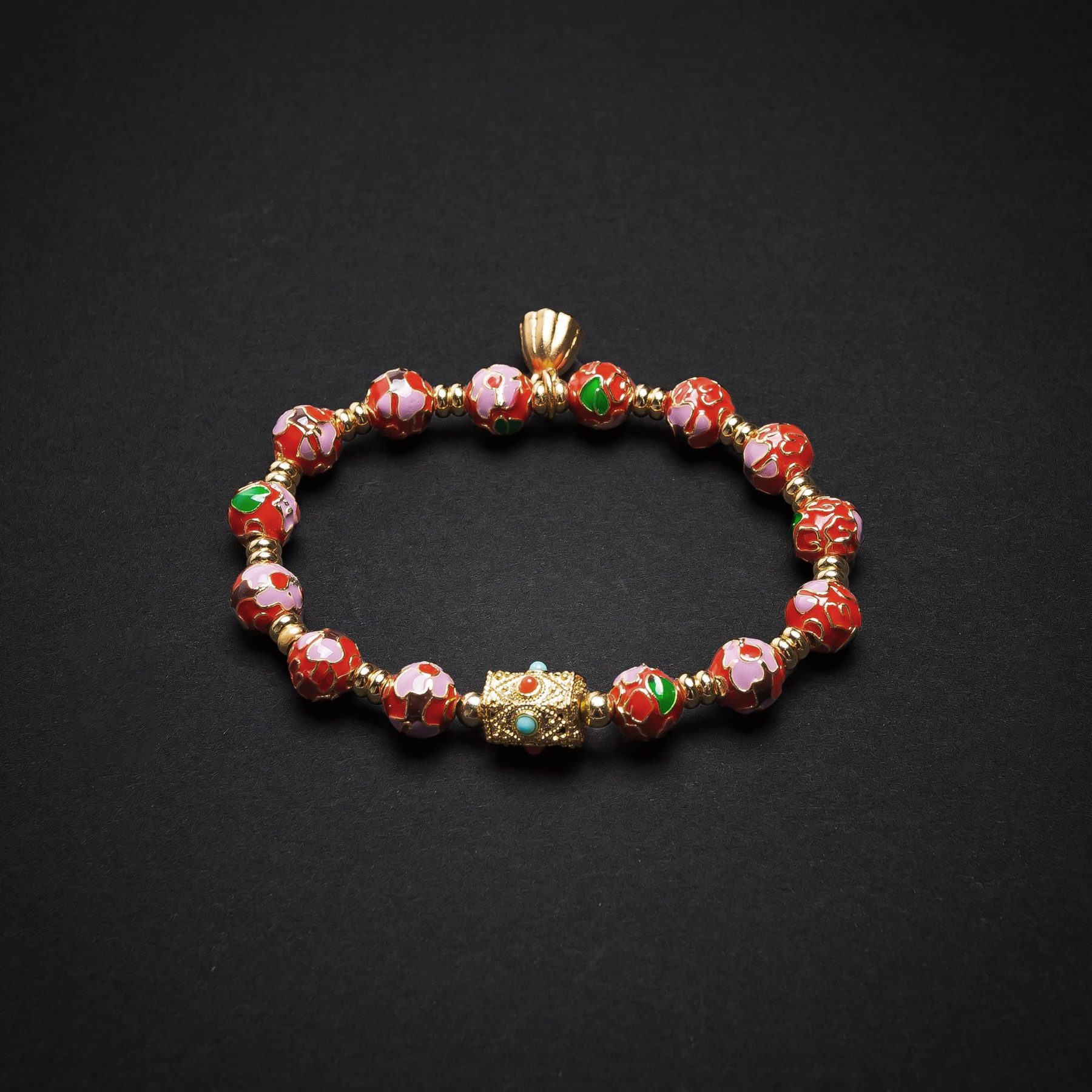 RED LOTUS - 7mm - 1 Red Lotus Cloisonné bracelet – A ruby-red handcrafted bracelet, inspired by Tibetan symbolism, representing passion, devotion, and protection.