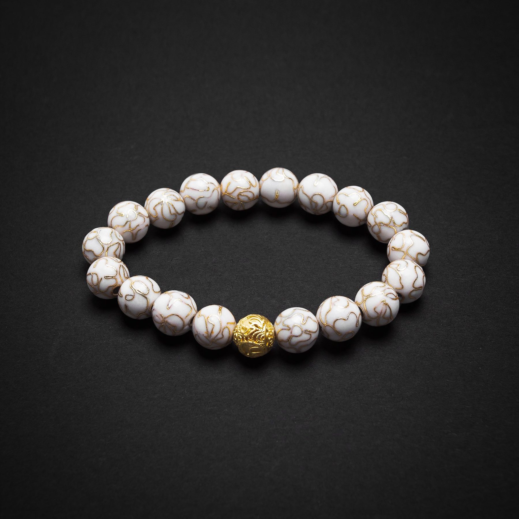 MOONLIGHT - 10mm - 1 Moonlight Cloisonné bracelet – A white handcrafted bracelet with intricate silver detailing, inspired by the serene glow of the moon and celestial beauty.