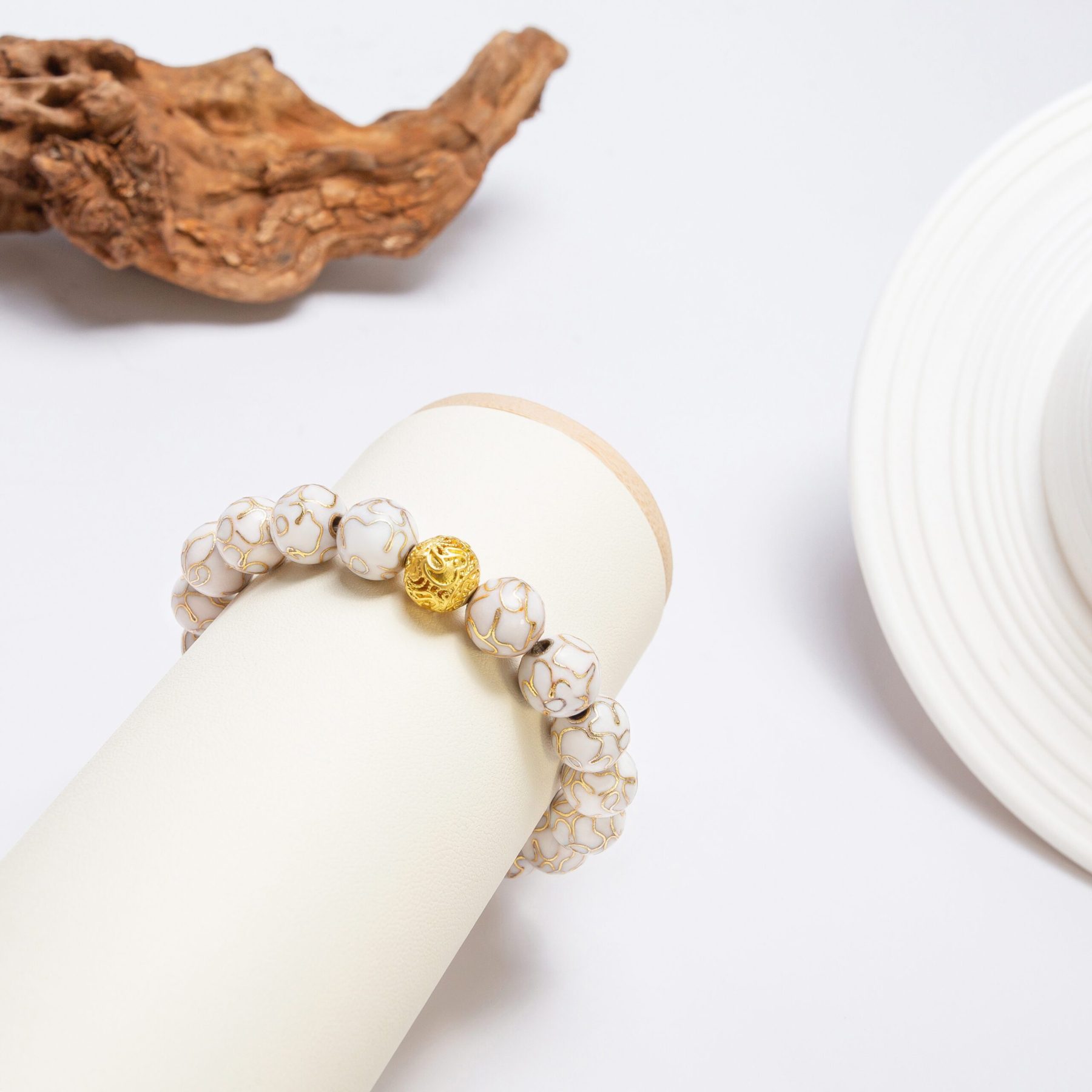 MOONLIGHT - 10mm - 3 Celestial-inspired Cloisonné bracelet – A handmade white enamel bangle, symbolizing purity, tranquility, and cosmic elegance.