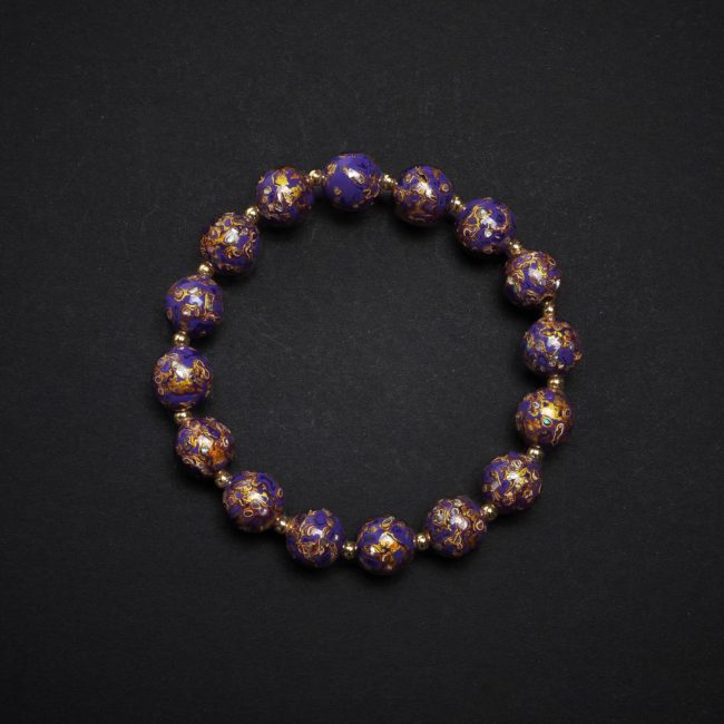 Luxury dark purple lacquer bracelet – A handmade artisan bangle with a rich stardust-inspired finish, merging ancient lacquer techniques with modern celestial aesthetics.