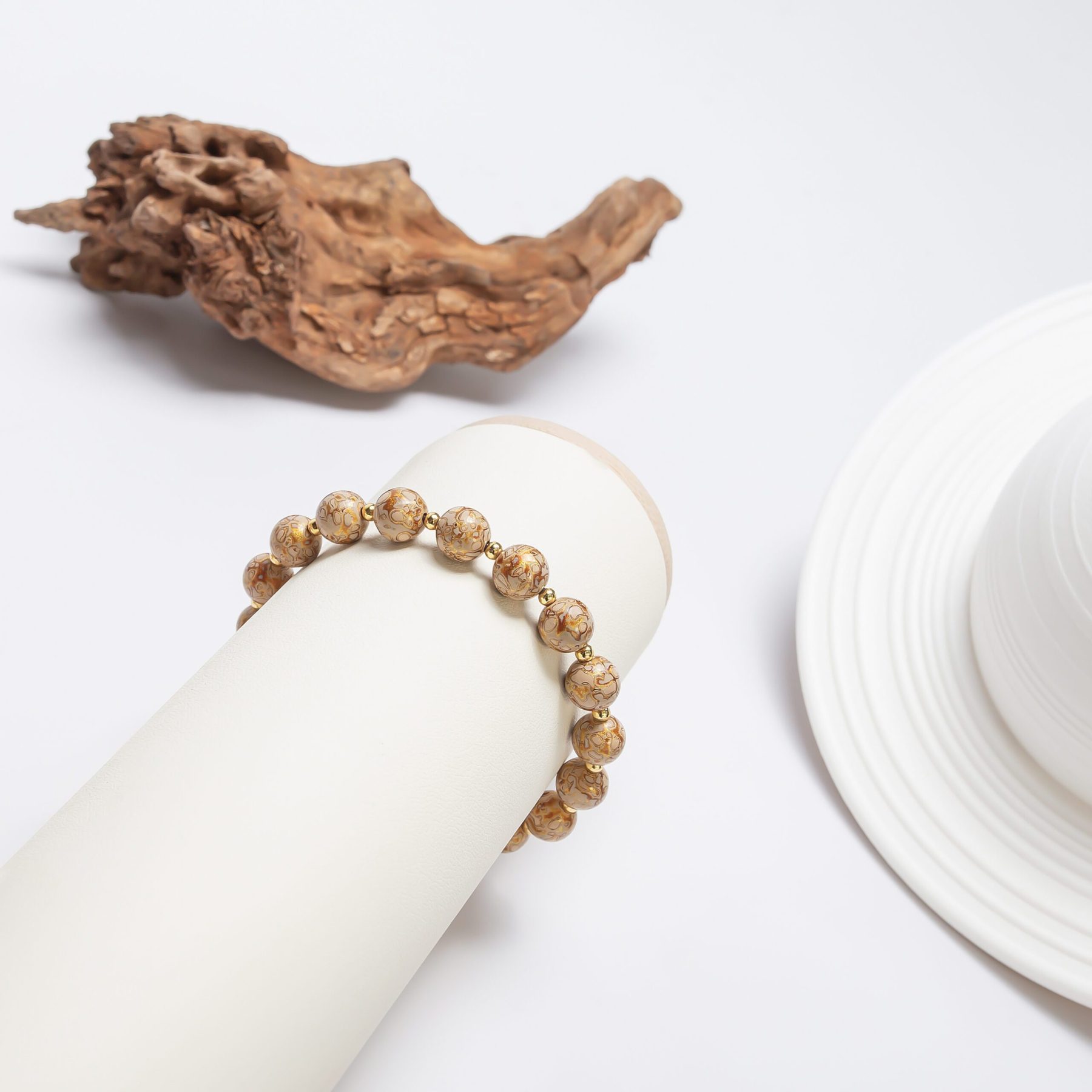 Saturn - 8mm -3 Minimalist lacquer bangle – A refined beige lacquer bracelet, merging heritage craftsmanship with contemporary aesthetics, perfect for an elegant, understated look.