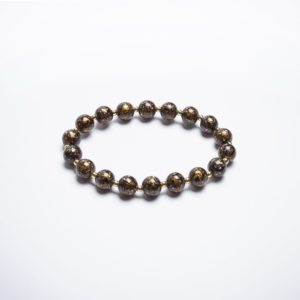 Obsidian lacquer bracelet – A minimalist black lacquer bangle, handcrafted using traditional Chinese lacquerware techniques, exuding sophistication and timeless elegance.