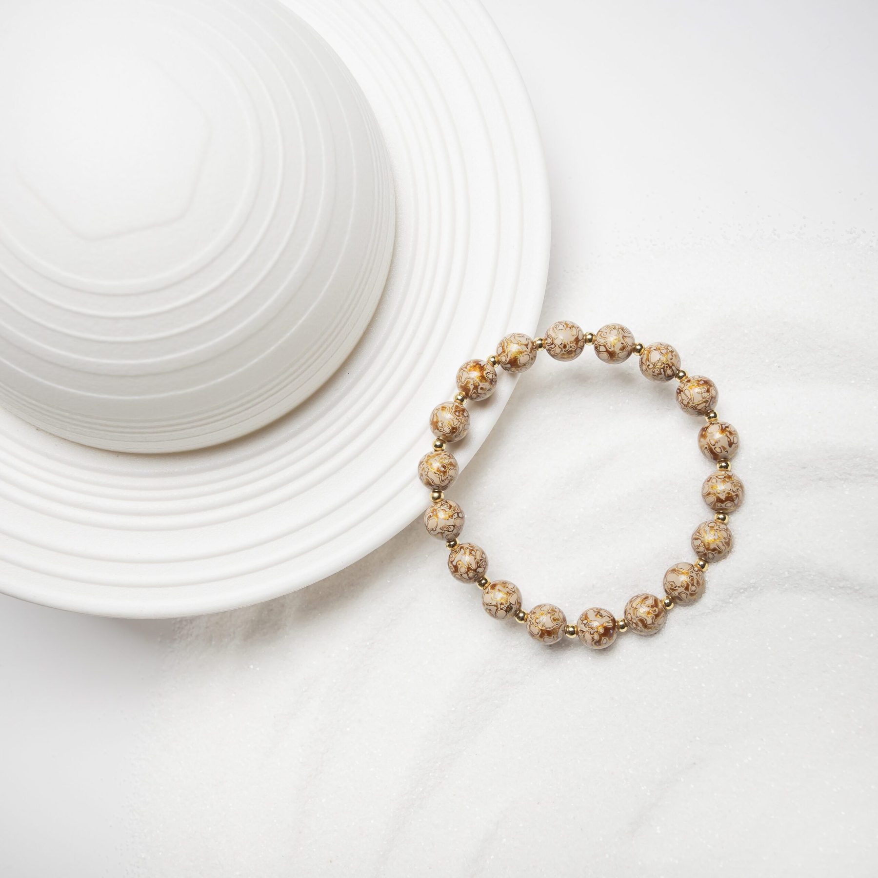 Saturn - 8mm -5 Timeless beige lacquer bracelet – This handmade artisan lacquer bangle features a sleek satin finish, blending heritage jewelry with a luxury fashion appeal.
