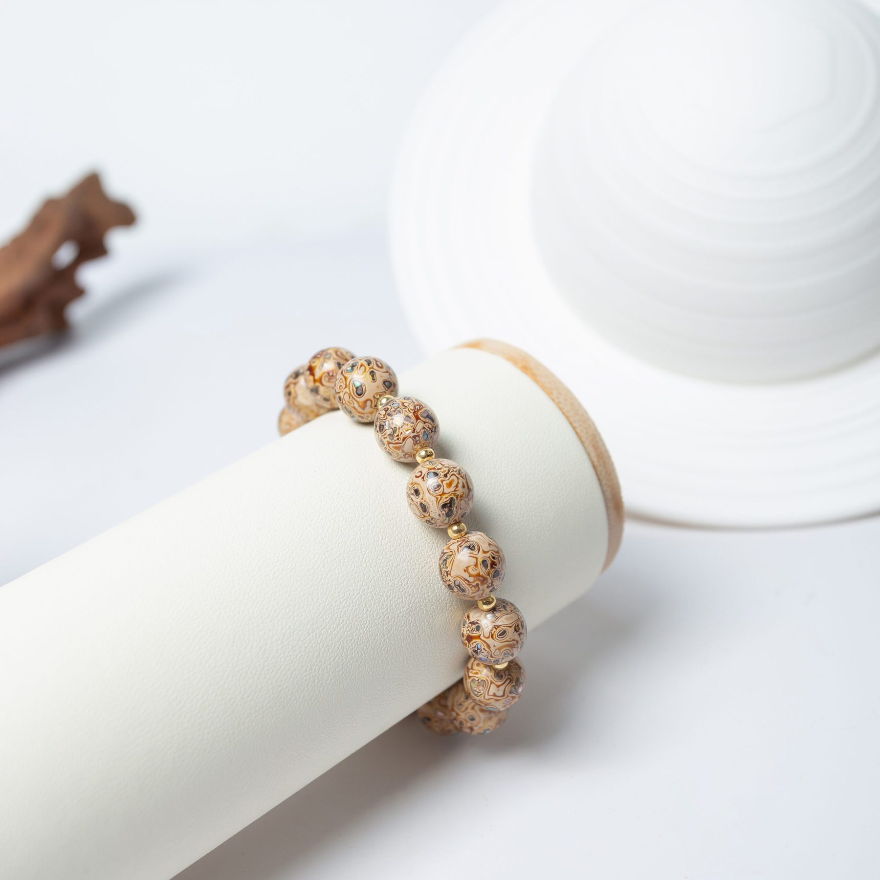 Saturn - 10mm -3 Minimalist lacquer bangle – A refined beige lacquer bracelet, merging heritage craftsmanship with contemporary aesthetics, perfect for an elegant, understated look.